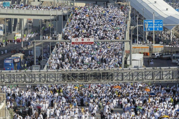 Companions cannot be added after paying Hajj fees
