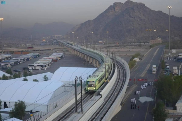 Al-Mashaer Train begins first trip for Hajj season