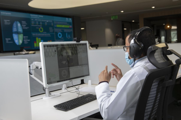 Riyadh doctors at virtual hospital treat pilgrims in Makkah