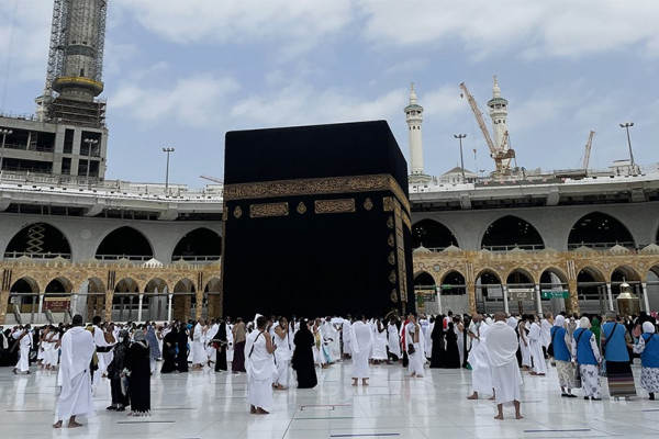 Scramble for ‘Umrah’ as Saudi eases entry