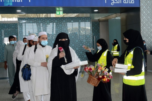 Over 100,000 Hajj pilgrims arrive in Saudi Arabia