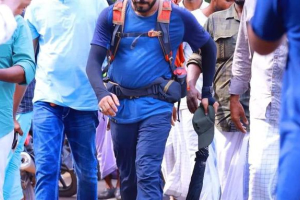 Walking all the way to Makkah for Haj