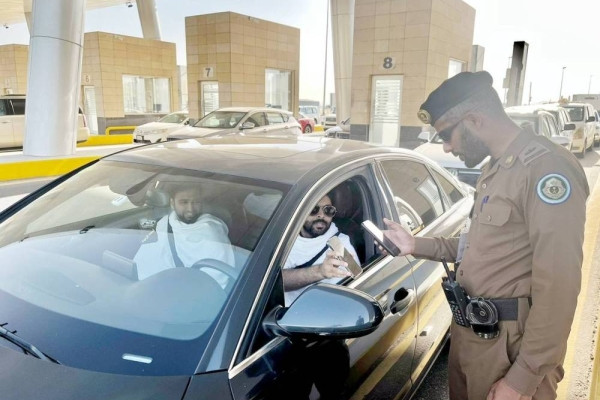 Jail and fine for transporting people without Hajj permits, Public Security warns